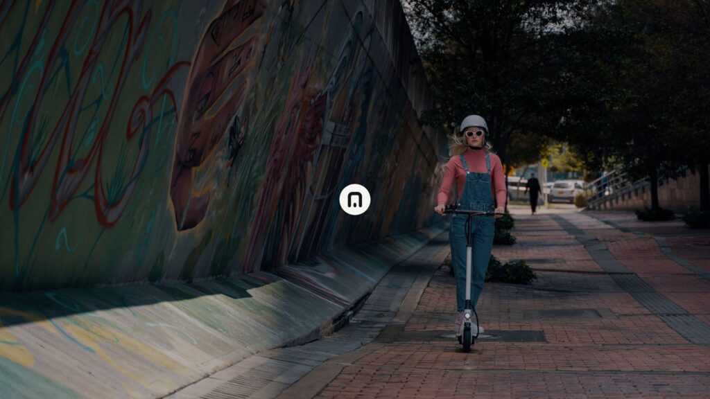 Calcula los costos mensuales de cargar tu patineta eléctrica